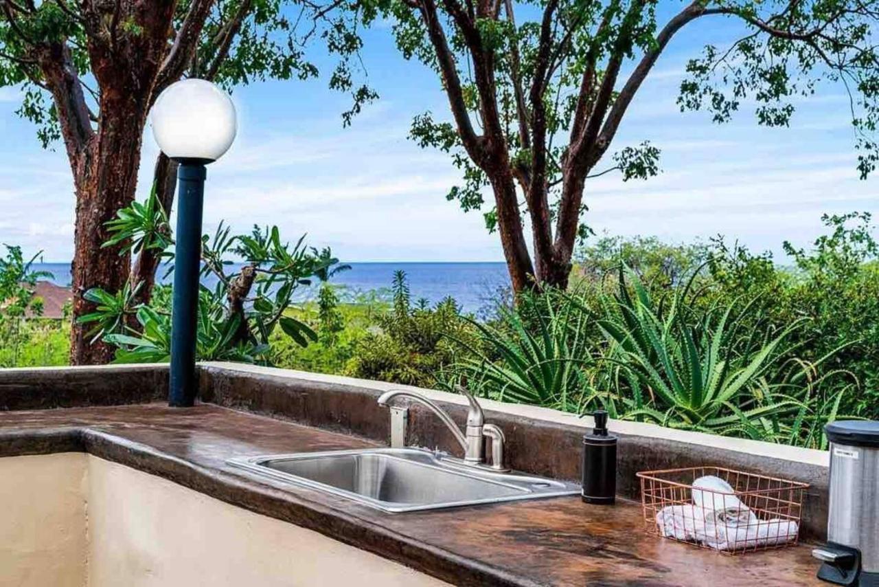 Family Friendly Kailua Bay View Ac Free Parking Walk To Kailua Village Bagian luar foto